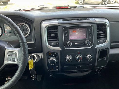Used 2022 RAM 1500 Classic SLT AWD/4WD image 6