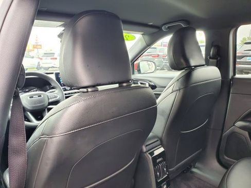 Used 2023 Jeep Compass Limited AWD/4WD image 25