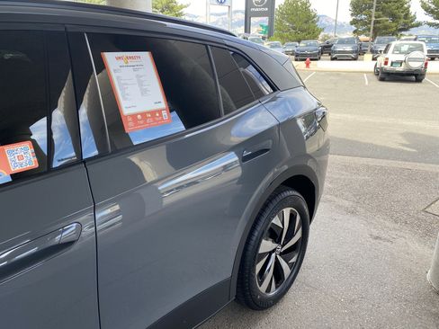 Certified 2023 Volkswagen ID.4 Pro AWD/4WD image 59