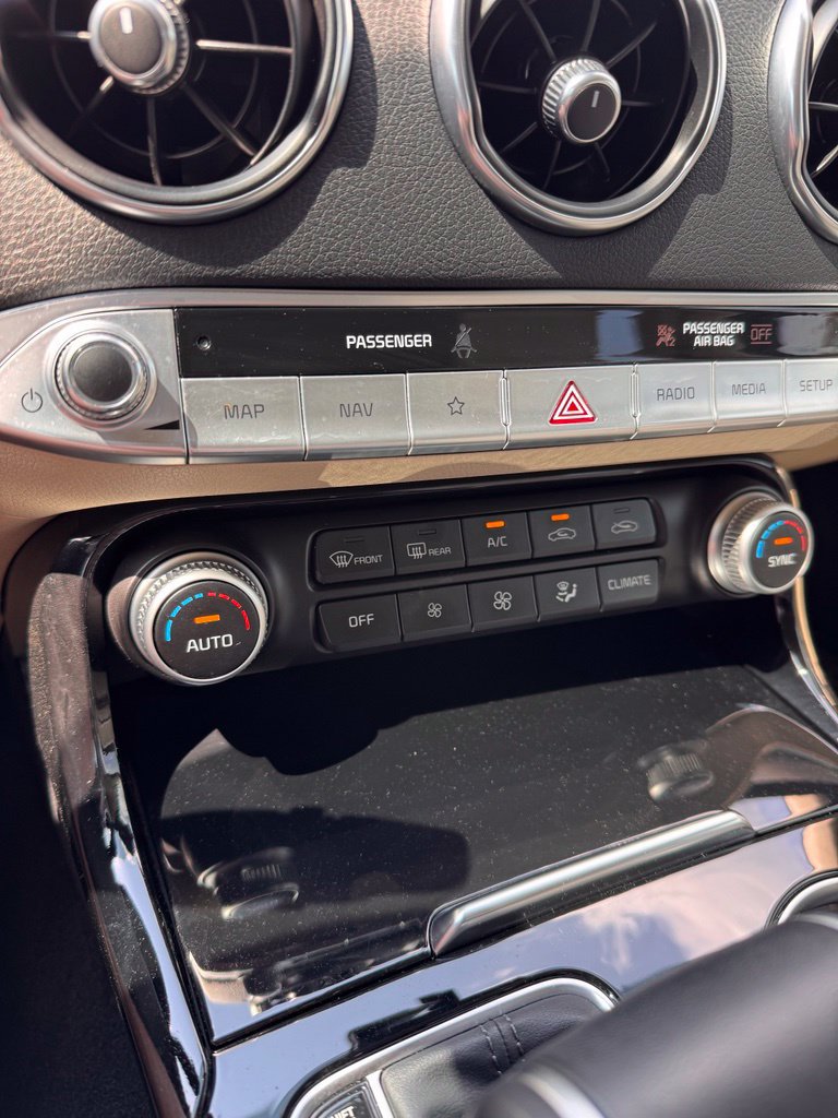Used 2022 Kia Stinger GT-Line w/ Sun & Sound Package AWD/4WD image 22