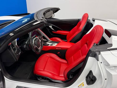 Used 2019 Chevrolet Corvette Z06 RWD image 15