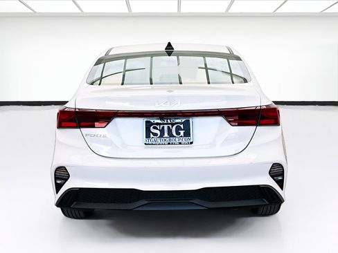 Used 2024 Kia Forte LXS FWD image 5