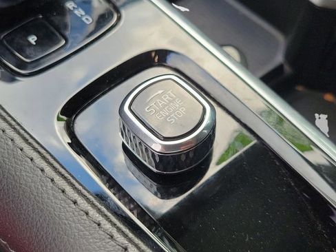 Used 2023 Volvo XC90 B5 Core image 29