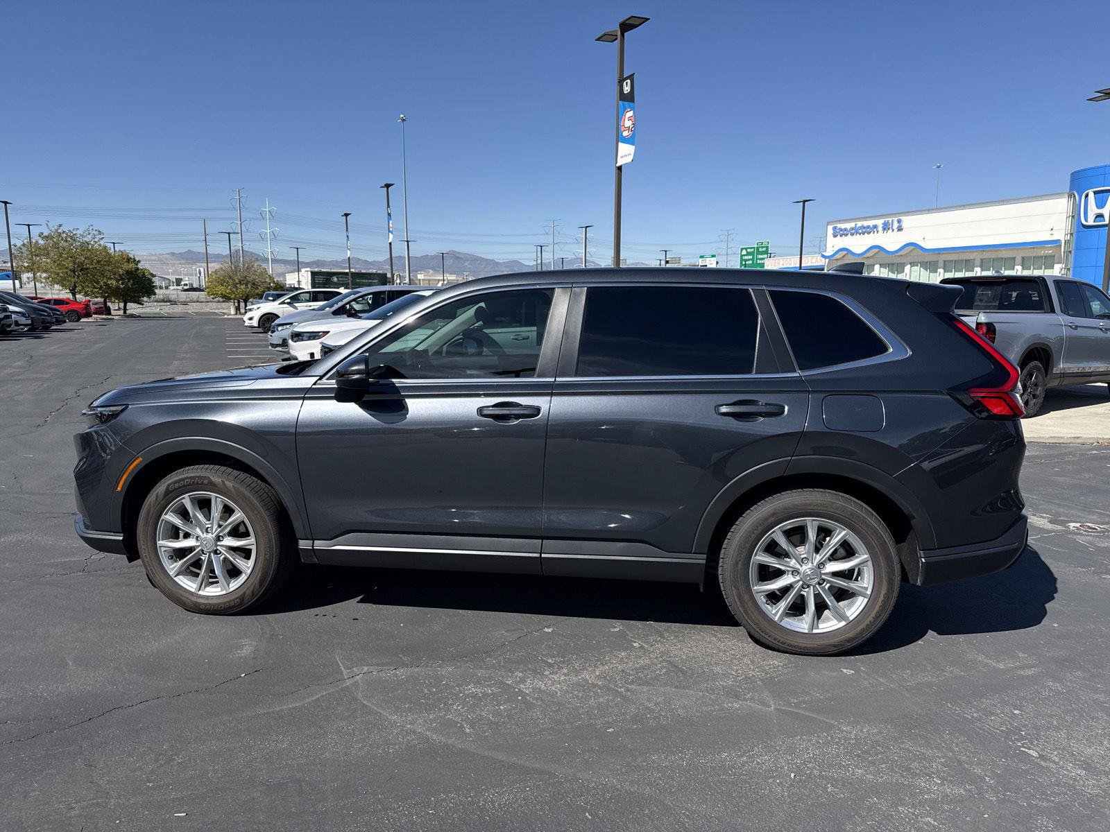 Used 2024 Honda CR-V EX-L image 8