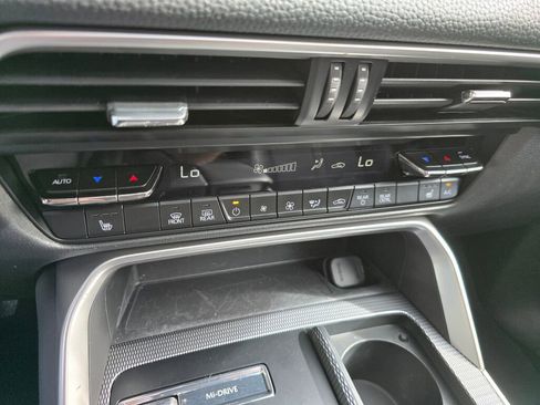 Certified 2024 MAZDA CX-90 Plug-In Hybrid w/ Preferred image 20