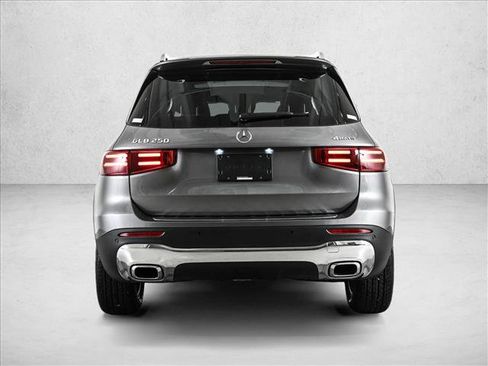 New 2026 Mercedes-Benz GLB 250 4MATIC image 7