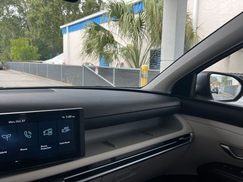 Used 2025 Hyundai Tucson Blue image 35