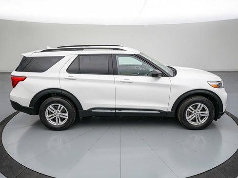 Certified 2023 Ford Explorer XLT w/ Equipment Group 202A image 3