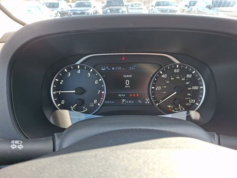 Used 2025 Nissan Frontier SV w/ SV Convenience Package image 19