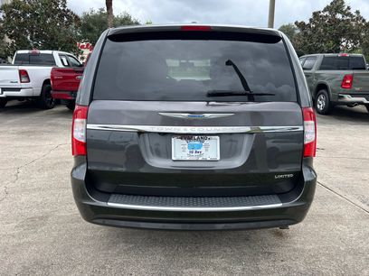 Certified 2016 Chrysler Town & Country Limited