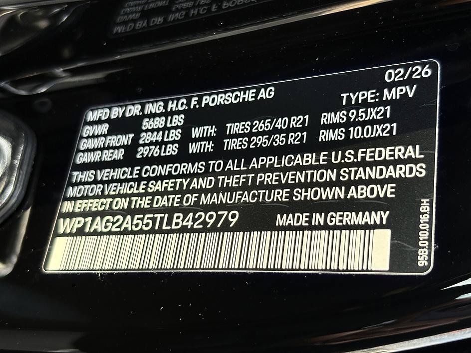 Used 2026 Porsche Macan S AWD/4WD image 28