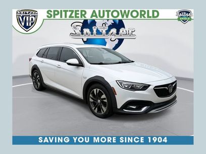 Used 2019 Buick Regal Essence w/ Sights and Sounds Package