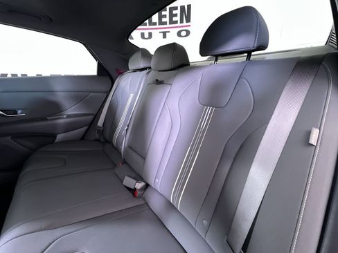 Used 2025 Hyundai Elantra SEL w/ Cargo Package image 25