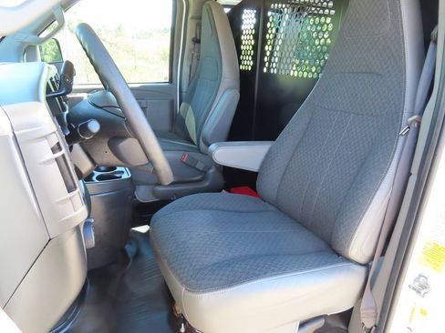 Used 2025 Chevrolet Express 2500 w/ Driver Convenience Package RWD image 23