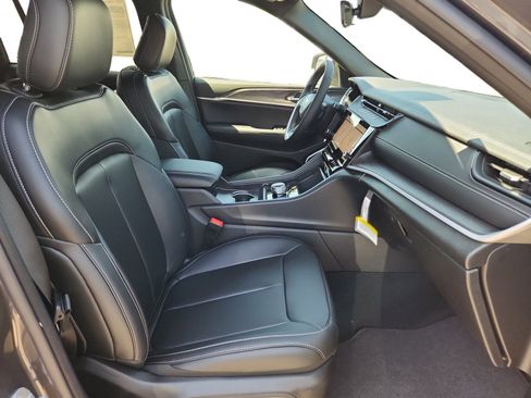 New 2026 Jeep Grand Cherokee Limited w/ Limited Altitude Package RWD image 14