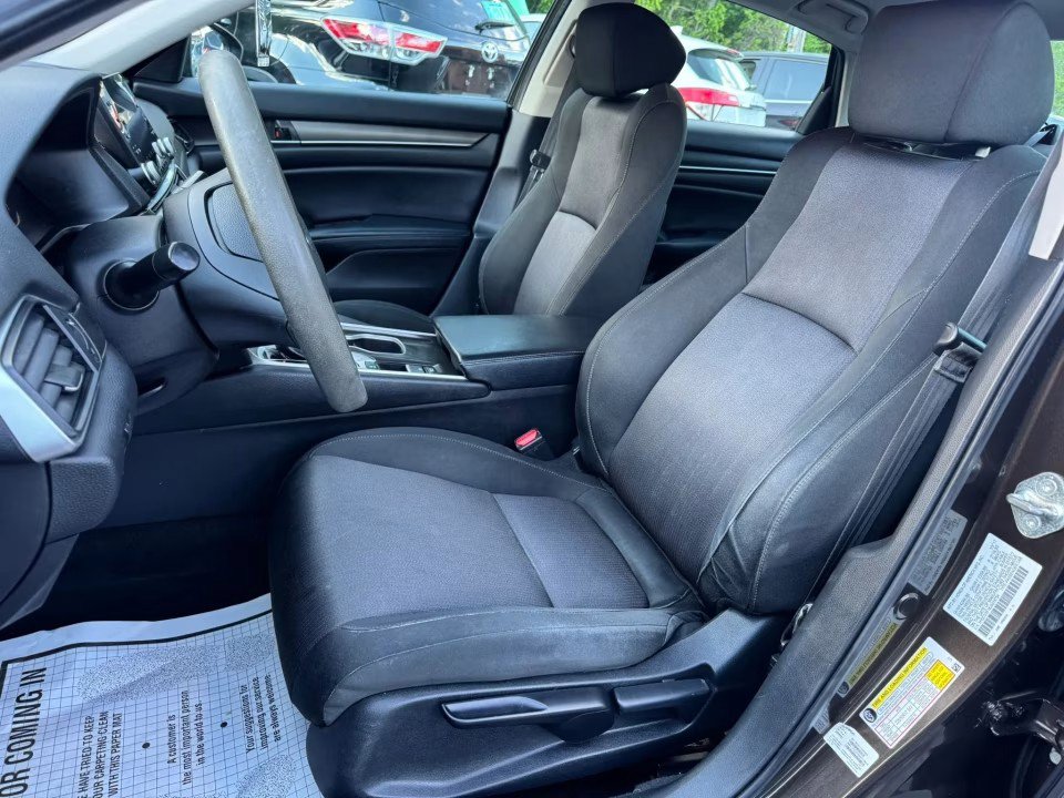 Used 2018 Honda Accord LX image 11