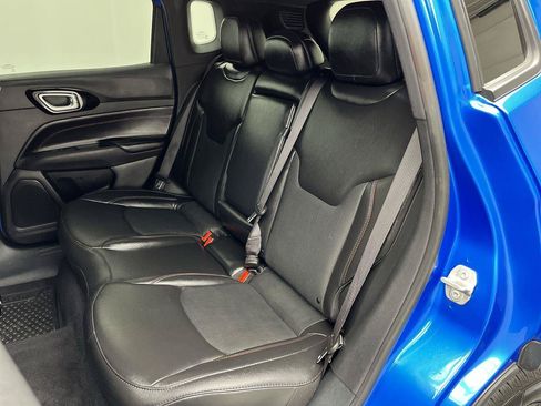 Used 2023 Jeep Compass Trailhawk AWD/4WD image 9