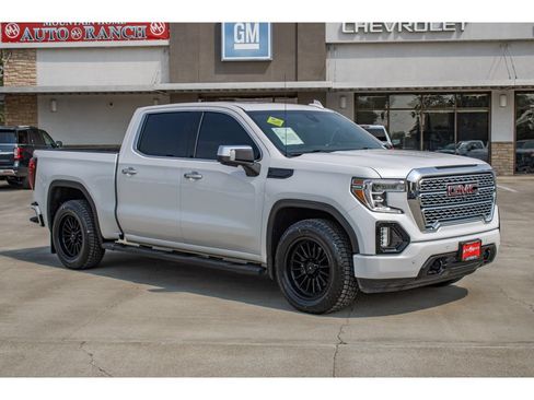 Used 2021 GMC Sierra 1500 Denali w/ Technology Package AWD/4WD image 2
