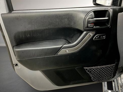 Used 2017 Jeep Wrangler Sport image 18