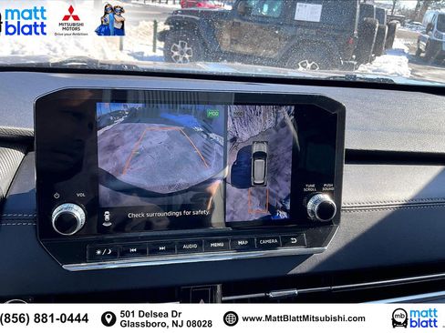 Used 2023 Mitsubishi Outlander SE image 23