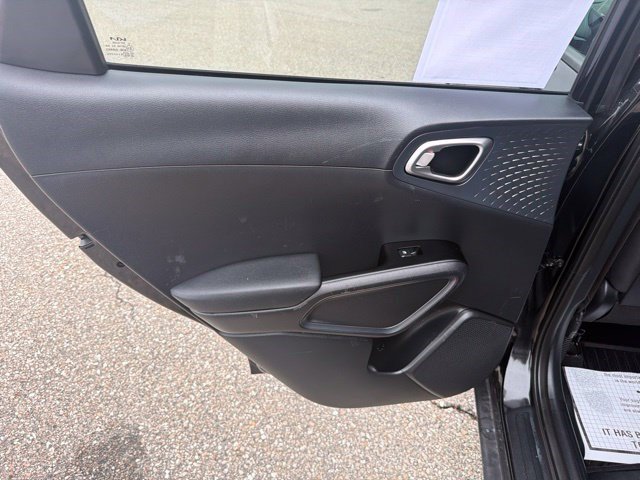 Used 2022 Kia Soul S FWD image 14