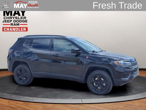 Used 2023 Jeep Compass Trailhawk w/ Trailhawk Elite Group AWD/4WD image 2