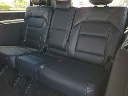 New 2026 Lincoln Navigator L Reserve AWD/4WD image 8