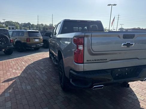 Used 2026 Chevrolet Silverado 1500 LT Trail Boss w/ LT Trail Boss Premium Package AWD/4WD image 10