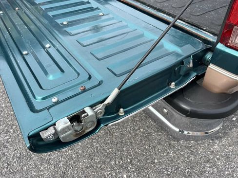 Used 1996 Ford F150 2WD Regular Cab image 24
