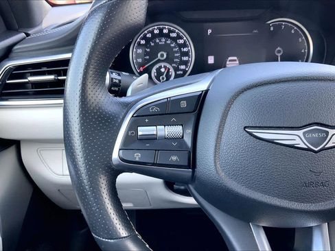 Used 2025 Genesis G70 2.5T RWD image 23