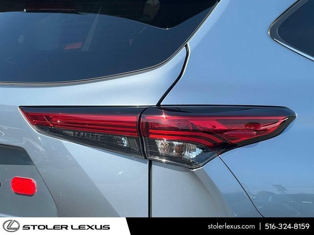 Used 2023 Toyota Highlander Limited AWD/4WD image 14