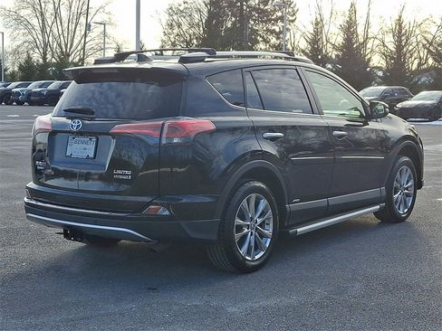 Certified 2017 Toyota RAV4 Limited image 4