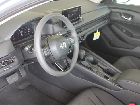 Used 2025 Honda Accord LX image 23