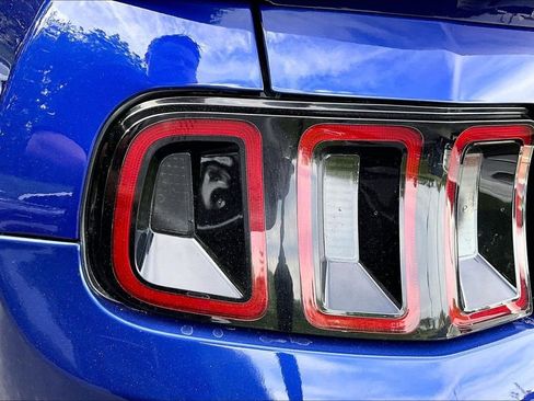 Used 2013 Ford Mustang GT Premium w/ Electronics Pkg RWD image 23