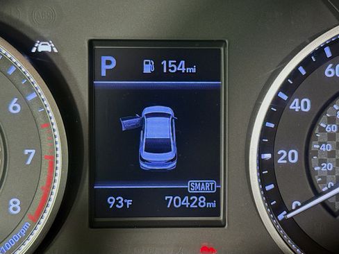 Used 2020 Hyundai Elantra SEL FWD image 15