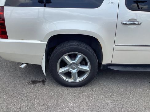 Used 2012 Chevrolet Suburban LTZ AWD/4WD image 22