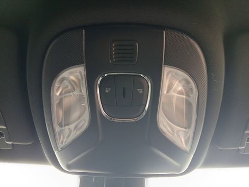 New 2026 Jeep Compass Latitude image 8