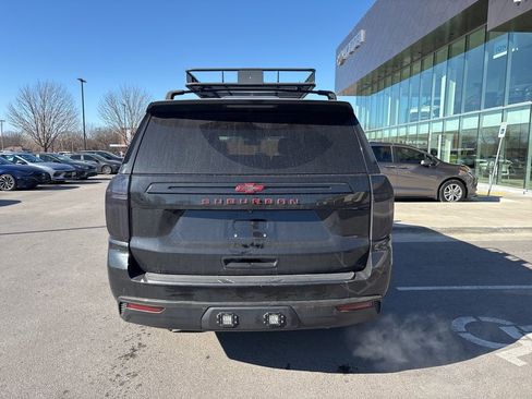 Used 2021 Chevrolet Suburban Z71 w/ Z71 Off-Road Package image 9