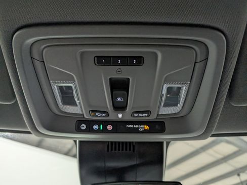 Used 2024 GMC Sierra 1500 SLE w/ Preferred Package image 27