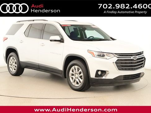 Used 2020 Chevrolet Traverse LT image 1