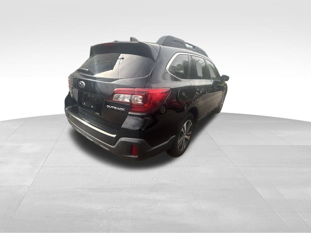 Used 2018 Subaru Outback 2.5i Limited AWD/4WD image 7