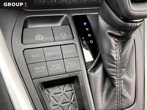 Certified 2025 Toyota RAV4 XLE AWD/4WD image 35