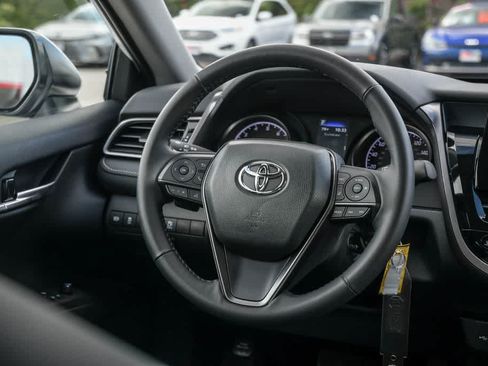 Used 2024 Toyota Camry SE FWD image 12