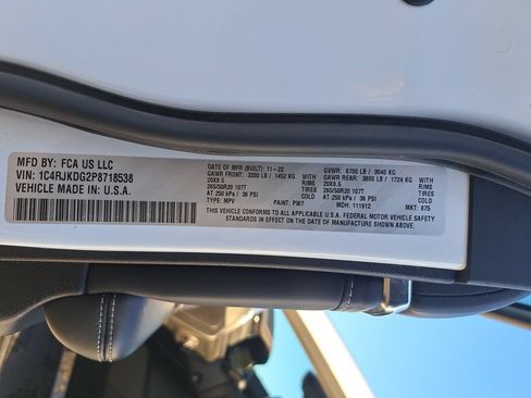 Certified 2023 Jeep Grand Cherokee L Overland w/ Advanced Protech Group III AWD/4WD image 37