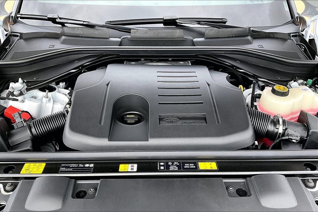 New 2026 Land Rover Range Rover Sport Dynamic SE AWD/4WD image 11