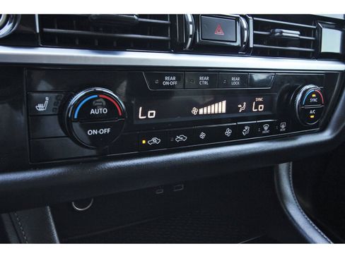 Certified 2024 Nissan Pathfinder SV w/ SV Premium Package FWD image 26