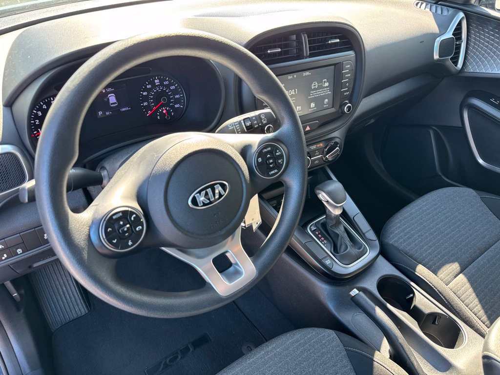 Used 2020 Kia Soul S FWD image 19