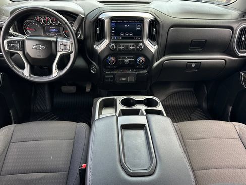 Used 2021 Chevrolet Silverado 1500 RST AWD/4WD image 16