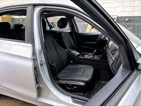 Used 2015 BMW 328i Sedan RWD image 10