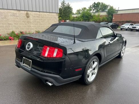 Used 2011 Ford Mustang GT Premium RWD image 5
